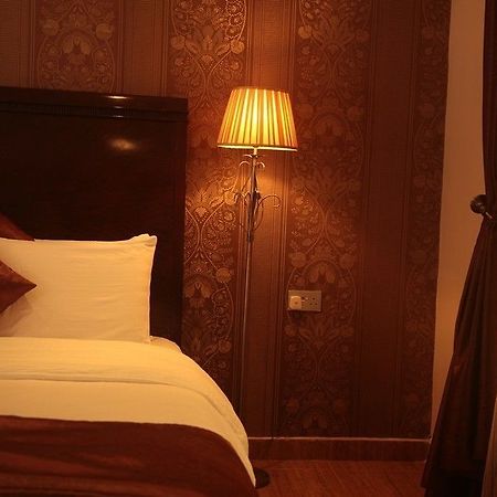 Fryburg Suites Aliayabiagba 외부 사진