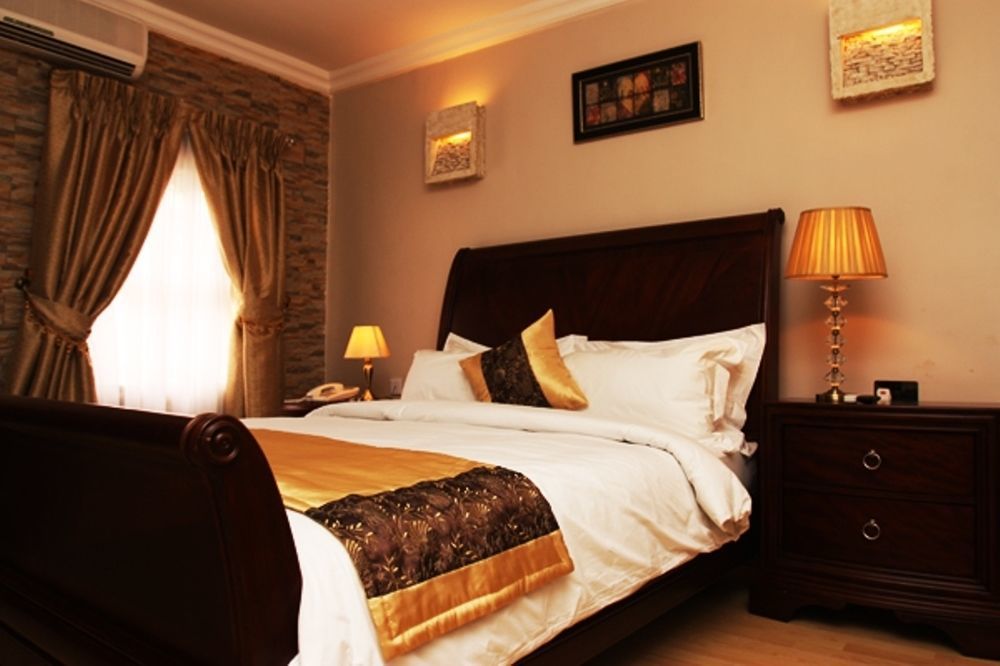 Fryburg Suites Aliayabiagba 외부 사진