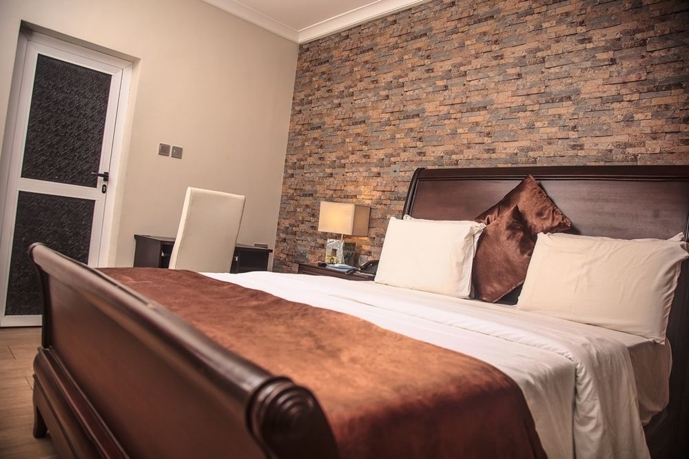 Fryburg Suites Aliayabiagba 외부 사진