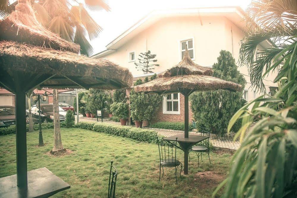 Fryburg Suites Aliayabiagba 외부 사진