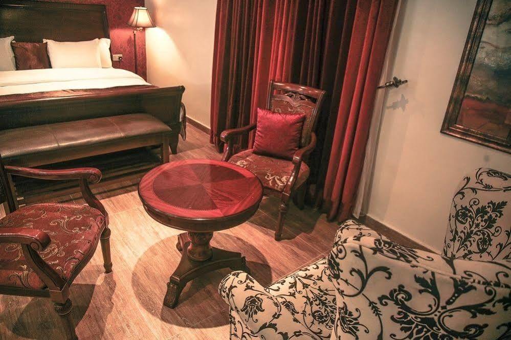 Fryburg Suites Aliayabiagba 외부 사진