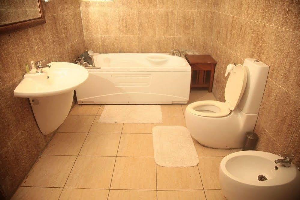 Fryburg Suites Aliayabiagba 외부 사진